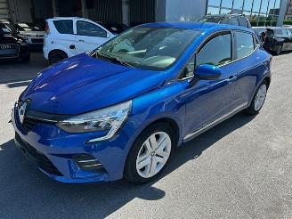 Schadeauto Renault Clio HYBRYD E TECH 2022/3