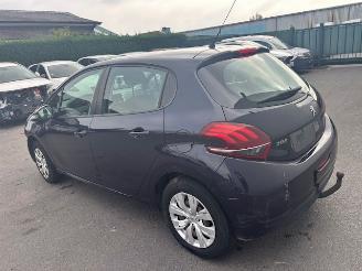 Schadeauto Peugeot 208  2016/4