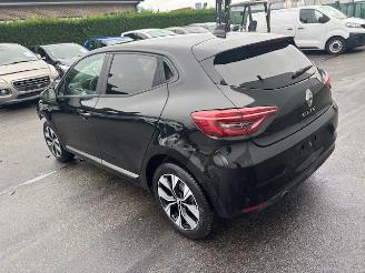 Schadeauto Renault Clio BENZINE+ GPL 2023/4