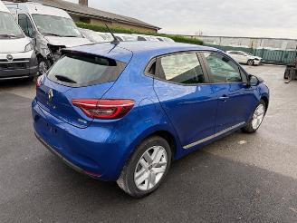 Vaurioauto  passenger cars Renault Clio ETECH HYBRID 2021/2