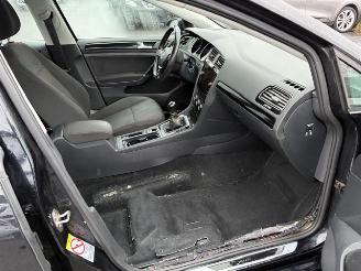 Volkswagen Golf  picture 4