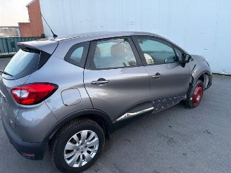 Renault Captur  picture 2