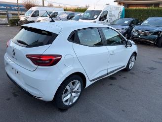 Renault Clio  picture 2