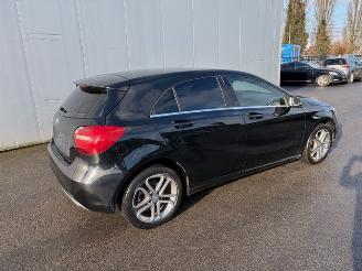 Vaurioauto  passenger cars Mercedes A-klasse AUTOMAAT 2015/12