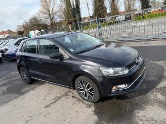 krockskadad bil auto Volkswagen Polo ALL STAR 2016/9