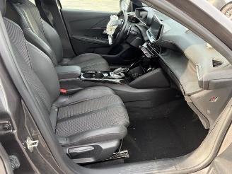 Peugeot 208 AUTOMAAT GT LINE picture 12