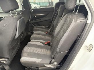 Peugeot 5008 7 SEATS picture 7