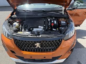 Peugeot 2008 GT LINE picture 6