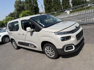 uszkodzony samochody osobowe Citroën Berlingo 5 seats 2020/10