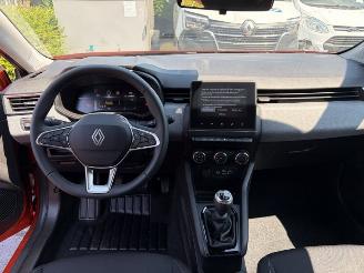 Renault Clio  picture 7