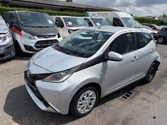 Voiture accidenté Toyota Aygo  2015/6