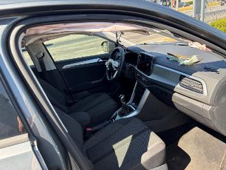 Volkswagen T-Roc  picture 7