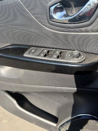 Renault Captur  picture 9