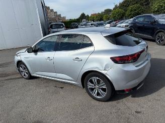 damaged passenger cars Renault Mégane  2021/4