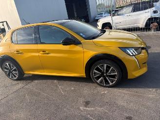 Peugeot 208 GT LINE picture 3