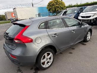 Volvo V-40  picture 6