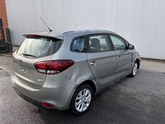 Kia Carens 7 seats picture 3