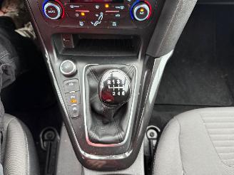 Ford Focus Wagon 1.0 Titanium picture 16