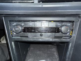 Volkswagen Polo 1.0 TSI Beats Automaat picture 13