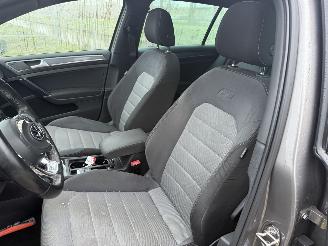 Volkswagen Golf 1.2 TSI Highline R picture 10