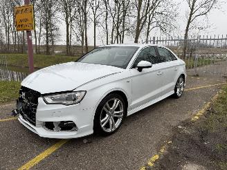 Schadeauto Audi A3 LIMOUSINE 1.4 TFSI S-Line Automaat N.A.P 2015/1