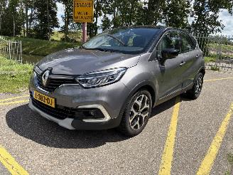 Damaged car Renault Captur 1.3 TCe Intens 2019/10