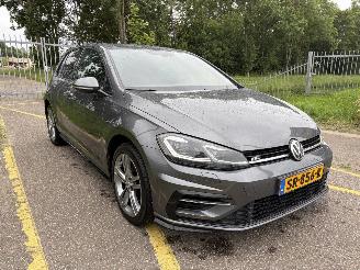 krockskadad bil auto Volkswagen Golf 1.0 TSI Highline R Business 2018/6