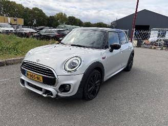Schadeauto Mini Cooper 1.5 JCW N.A.P Panorama 2020/4