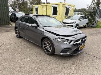 Damaged car Mercedes A-klasse 250e Premium Plus AMG 2020/6