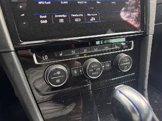 Volkswagen Golf 7.5 TSI GTE Rijdbare Schade! picture 25