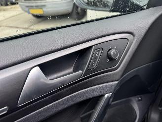 Volkswagen Golf 7.5 TSI GTE Rijdbare Schade! picture 29