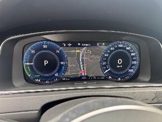 Volkswagen Golf 7.5 TSI GTE Rijdbare Schade! picture 21