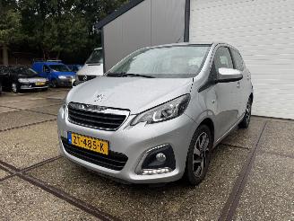 krockskadad bil auto Peugeot 108 1.0 e-Vti Clima Camera CarPlay! NAP Origineel NL 2019/1