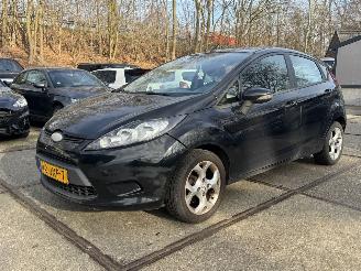 Ford Fiesta 1.25 Trend Airco gebruikerssporen! picture 2