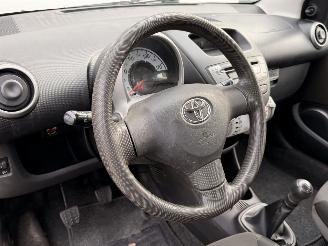 Toyota Aygo 1.0 VVT-i Now Airco NAP! picture 15