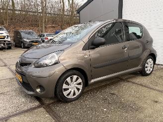 Toyota Aygo 1.0 VVT-i Now Airco NAP! picture 3
