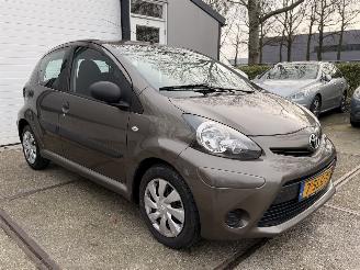 Toyota Aygo 1.0 VVT-i Now Airco NAP! picture 4