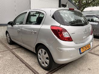 Opel Corsa 1.2-16V Enjoy, automaat picture 19
