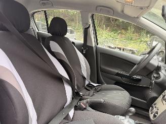 Opel Corsa 1.2-16V Enjoy, automaat picture 25