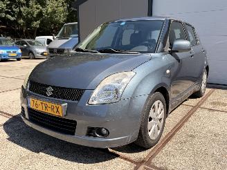 Damaged car Suzuki Swift 1.3, handgeschakeld Rijdbaar! 2007/1