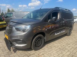 Opel Combo Automaat met navigatie  EURO6 picture 2