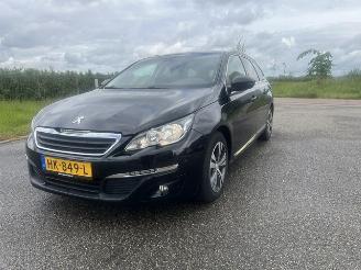 škoda osobní automobily Peugeot 308 1.2 PureTech Blue Lease Executive  PANORAMADAK 2015/12