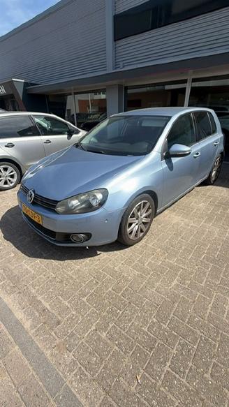 Schadeauto Volkswagen Golf 1.4 TSI AUTOMAAT 2009/10