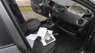 Hyundai I-10 1.0i Comfort deluxe 17000 km mooie auto! picture 21