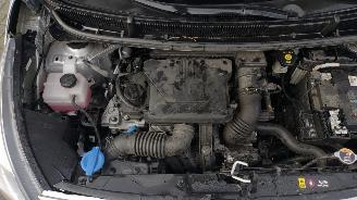 Kia Picanto 1.0 DPi ComfortLine Luxe uitvoering!! mooie schade picture 7