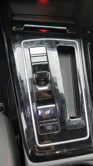 Volkswagen Golf 2.0 GTI DSG 2022 onderschade rijdbare auto SUPERMOOI! picture 16