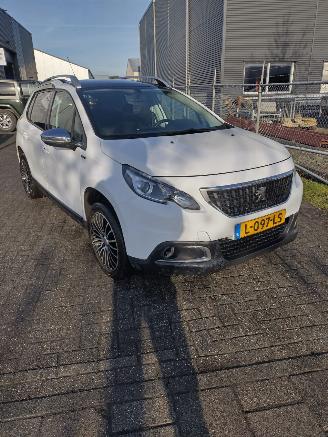 Schadeauto Peugeot 2008 1.2 Style Panodak Ac Cruise Mooie auto weing schade! 2018/1