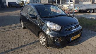 Schadeauto Kia Picanto 1.0 Luxury Edition Nav Mooie complete uitvoering 2016/1