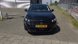 damaged passenger cars Peugeot 208 E electric Active 60.000 km! Weinig schade normaal rijdbaar! 2020/1