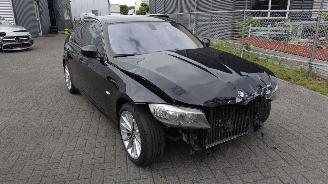 skadebil auto BMW 3-serie Bmw 325i High Executive automaat nette mooie auto! 2009/1